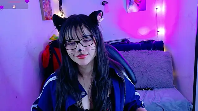 Snapshot of MiaVelvetDoll chatting on 10/21/25, 02:29 MiaVelvetDoll online show from 10/21/25, 02:29