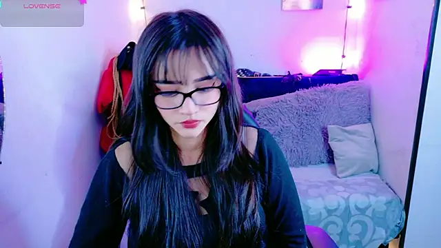 Snapshot of MiaVelvetDoll chatting on 11/04/25, 02:05 MiaVelvetDoll online show from 11/04/25, 02:05