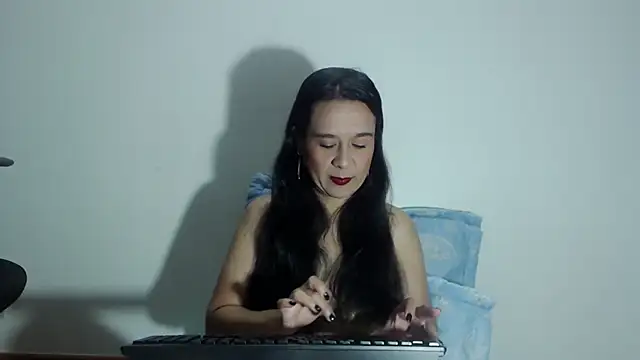 Aileendarkhot online show from 02/25/26, 04:11