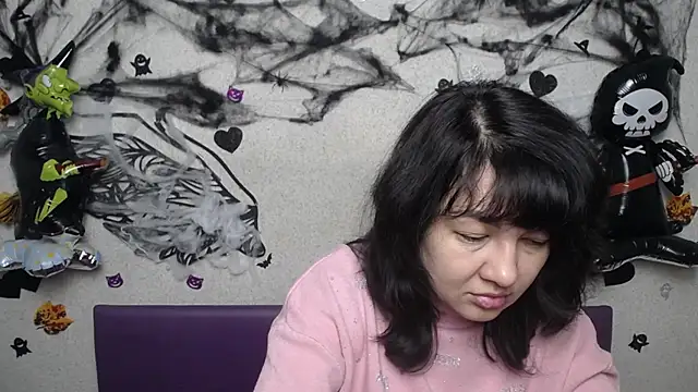 SelenaFly online show from 10/21/25, 05:08