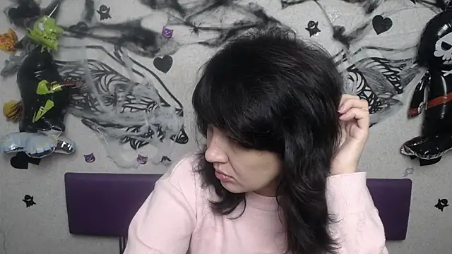 SelenaFly online show from 11/06/25, 06:03