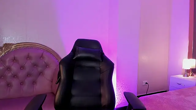 EmmaStonns online show from 10/02/25, 01:29