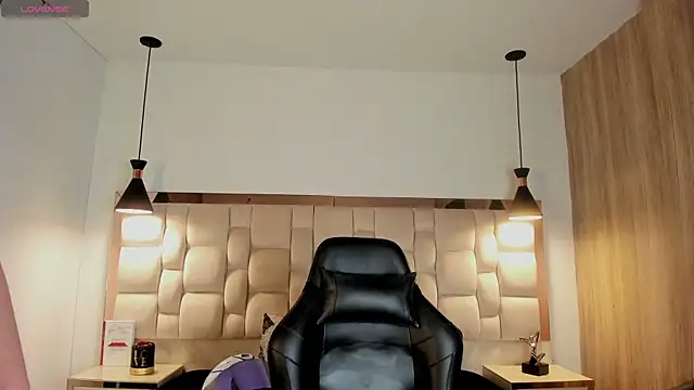 EmmaStonns online show from 03/31/26, 12:49