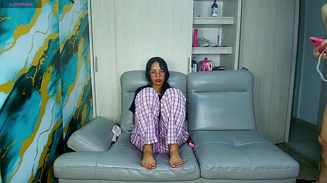 Snapshot of Something_pork4 chatting on 11/16/25, 02:28 Something pork4 online show from 11/16/25, 02:28