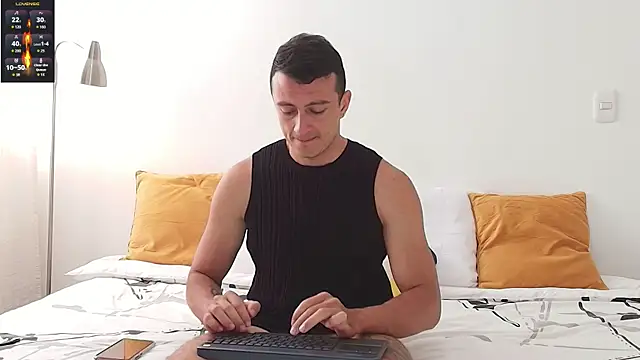 Ryam Coast online show from 11/11/25, 01:44