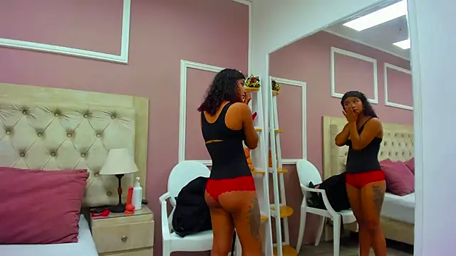 Snapshot of merlyaluna chatting on 09/12/25, 11:15 merlyaluna online show from 09/12/25, 11:15