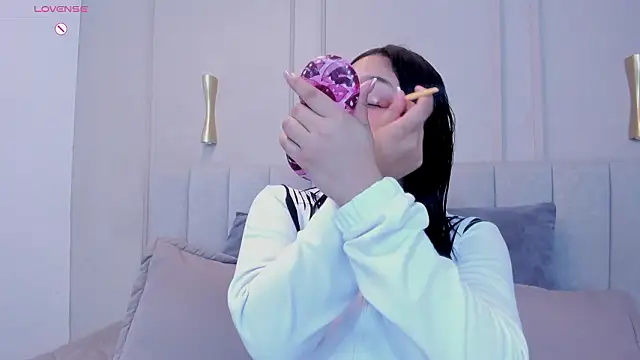 Snapshot of angel_ponce chatting on 02/01/26, 12:15 angel ponce online show from 02/01/26, 12:15