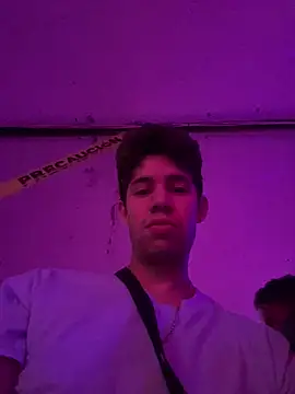 Maxtaylor18 online show from 10/20/25, 06:14