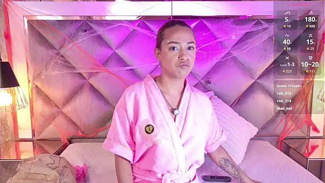 gemma sm online show from 10/23/25, 03:06