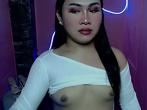 Snapshot of pretty_lassy chatting on 11/10/25, 06:18 pretty lassy online show from 11/10/25, 06:18