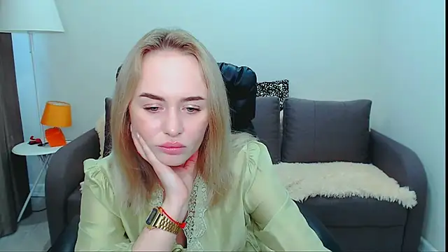 LiluMoon   online show from 05/17/26, 11:17