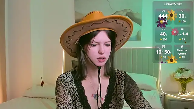 Lisa Blossom online show from 10/08/25, 06:11