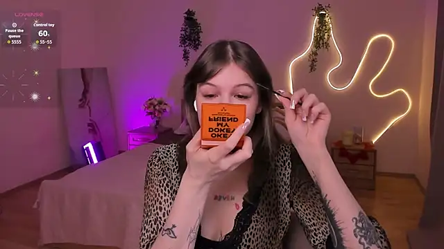 Lisa Blossom online show from 05/08/26, 06:08
