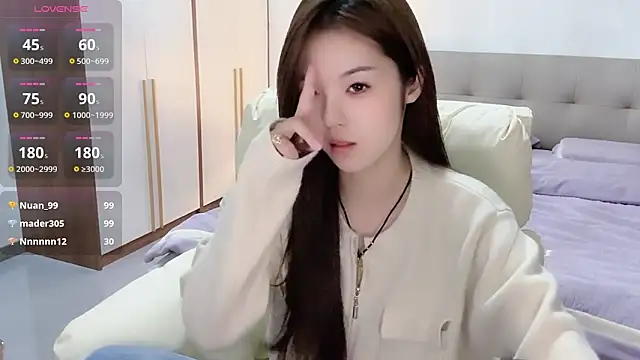 Snapshot of T-LL77- chatting on 10/05/25, 03:54 T-LL77- online show from 10/05/25, 03:54