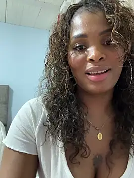 Snapshot of ArianaBeake chatting on 04/19/26, 04:28 ArianaBeake online show from 04/19/26, 04:28