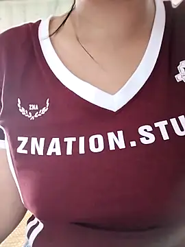 Snapshot of Sexyladzy chatting on 09/17/25, 06:48 Sexyladzy online show from 09/17/25, 06:48