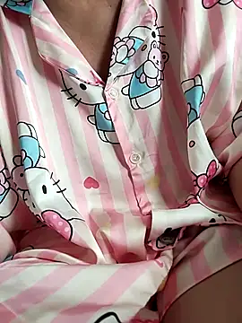 Snapshot of Sexyladzy chatting on 09/18/25, 01:40 Sexyladzy online show from 09/18/25, 01:40