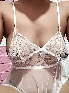 Snapshot of Sexyladzy chatting on 10/16/25, 03:35 Sexyladzy online show from 10/16/25, 03:35