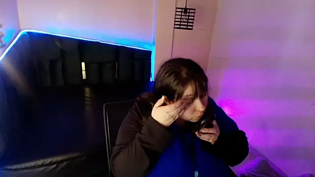  Emily rosee  online show from 12/05/25, 11:30