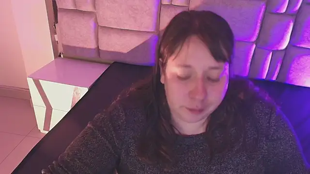  Emily rosee  online show from 12/20/25, 12:12