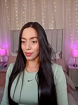 Snapshot of AriadnaTaylor chatting on 06/19/26, 04:33 AriadnaTaylor online show from 06/19/26, 04:33