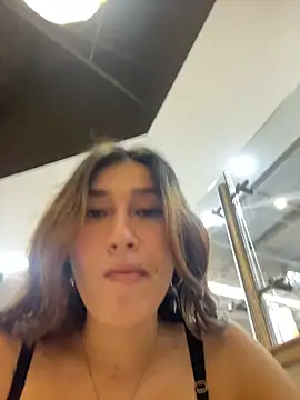 Isa Villamarin online show from 10/08/25, 02:14