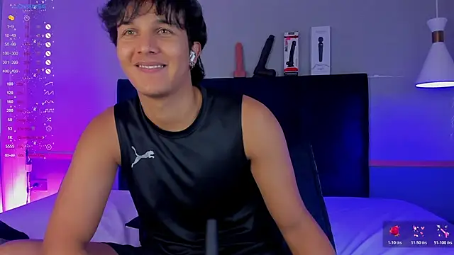 Leo Savage  online show from 11/18/25, 03:45