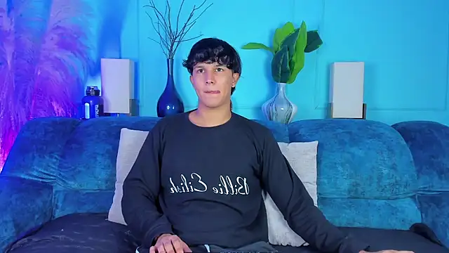 Leo Savage  online show from 01/06/26, 02:26