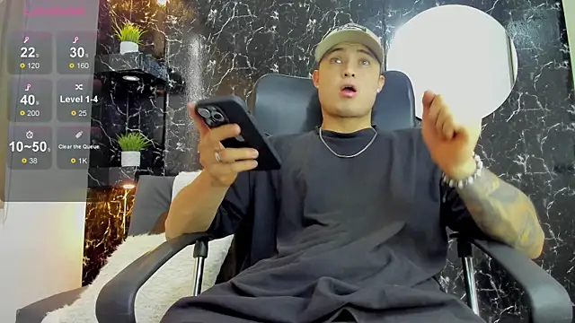 Alexander ferre online show from 10/08/25, 12:47