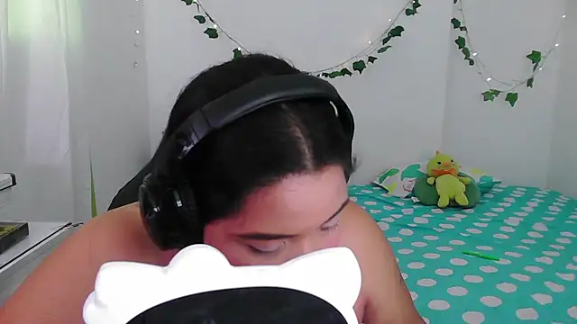 Snapshot of Juicy_elenxx chatting on 06/17/26, 08:54 Juicy elenxx online show from 06/17/26, 08:54