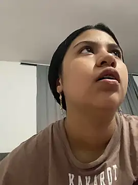 Snapshot of AntonellaCute_ab chatting on 09/30/25, 11:32 AntonellaCute ab online show from 09/30/25, 11:32