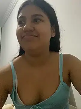 Snapshot of AntonellaCute_ab chatting on 11/19/25, 03:28 AntonellaCute ab online show from 11/19/25, 03:28