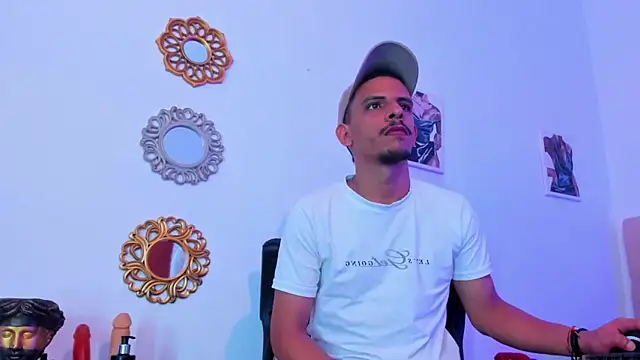  Tarekk  online show from 10/03/25, 02:58