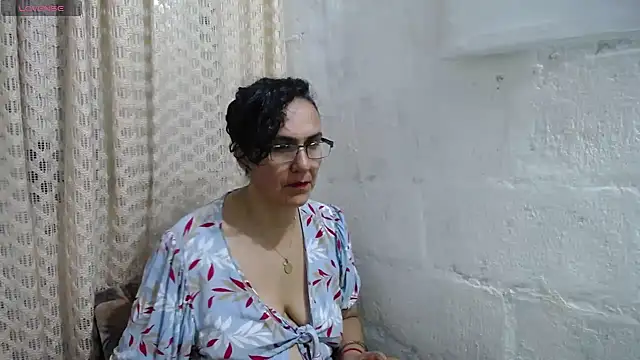 gabbyparker  online show from 09/22/25, 08:49