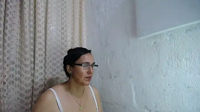 gabbyparker  online show from 10/17/25, 09:50