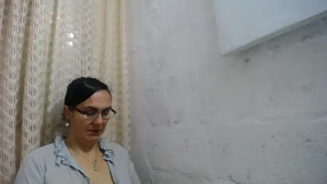 gabbyparker  online show from 12/18/25, 09:59