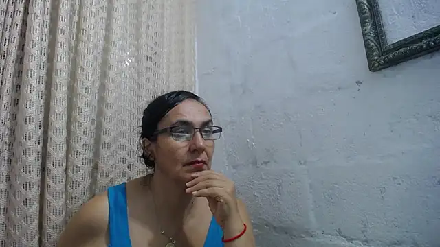 gabbyparker  online show from 02/26/26, 12:42