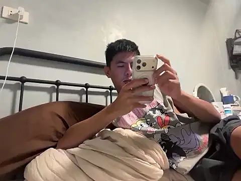 twinkrnboy online show from 11/26/25, 04:35