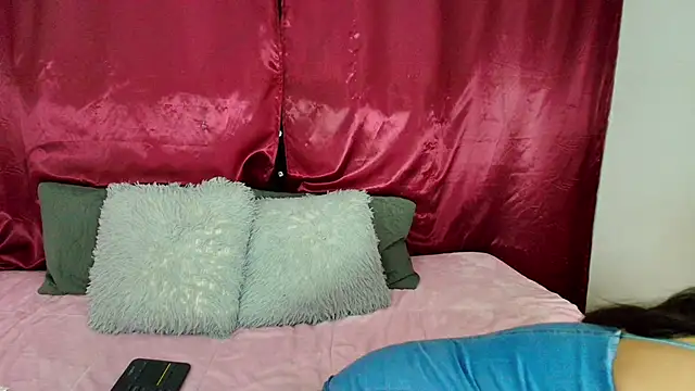 Snapshot of LilyRousee chatting on 10/22/25, 02:56 LilyRousee online show from 10/22/25, 02:56