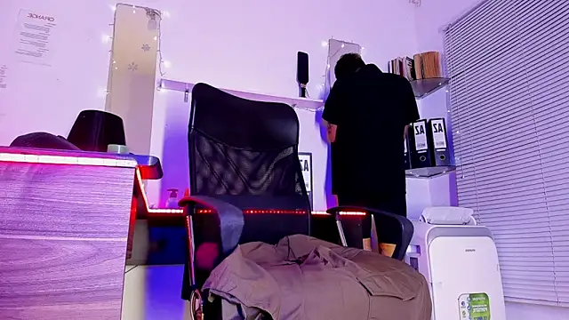 dex 55 online show from 11/20/25, 12:44