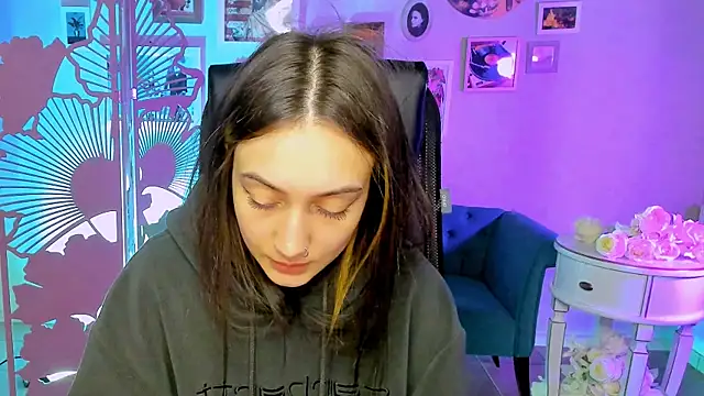 olivianorton online show from 09/26/25, 12:53