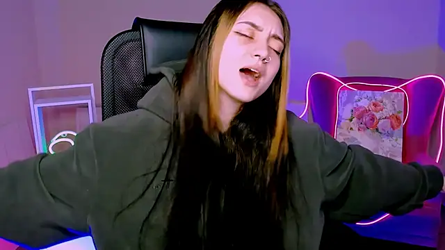 olivianorton online show from 11/01/25, 01:02