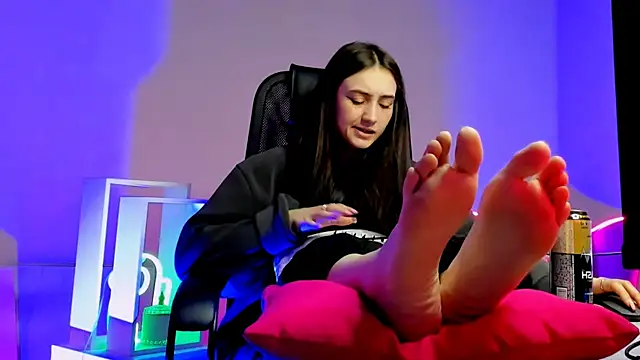 olivianorton online show from 11/24/25, 03:34