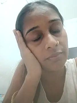 hotshreya69 online show from 09/28/25, 08:14