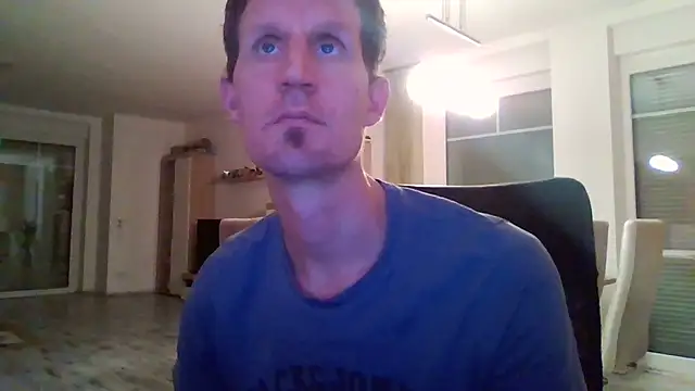 Snapshot of Trockenbau chatting on 11/02/25, 06:21 Trockenbau online show from 11/02/25, 06:21