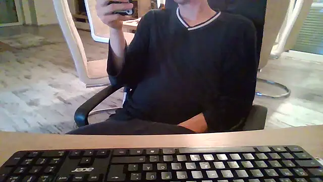 Snapshot of Trockenbau chatting on 12/05/25, 11:08 Trockenbau online show from 12/05/25, 11:08