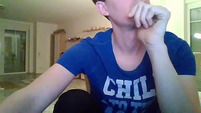 Snapshot of Trockenbau chatting on 12/17/25, 04:02 Trockenbau online show from 12/17/25, 04:02