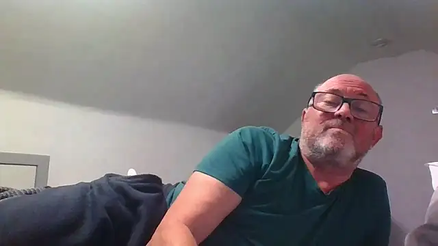 Snapshot of naughtygrandad1 chatting on 01/06/26, 08:45 naughtygrandad1 online show from 01/06/26, 08:45