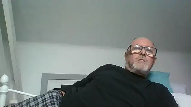 Snapshot of naughtygrandad1 chatting on 02/01/26, 10:14 naughtygrandad1 online show from 02/01/26, 10:14
