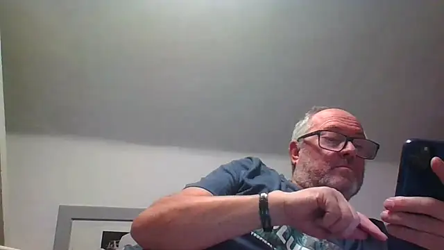Snapshot of naughtygrandad1 chatting on 02/09/26, 07:07 naughtygrandad1 online show from 02/09/26, 07:07